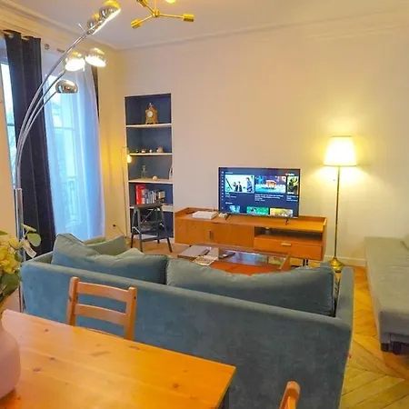 06 Grand Flat Moulin Rouge Apartamento